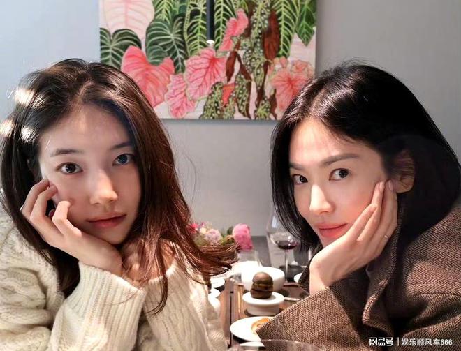 亮的人儿是闺蜜两大美女颜值好养眼尊龙凯时宋慧乔秀智晒合影果然漂(图2)
