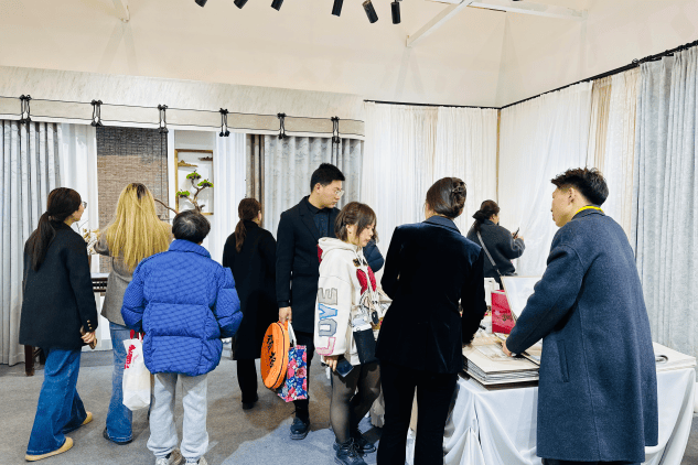 式购齐柯桥窗帘展首日开启时尚新风！凯时尊龙人生就是博花式上新、一站(图9)